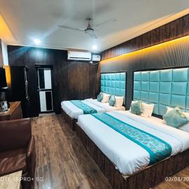 kashmir silver inn, hotelli kohteessa Srinagar