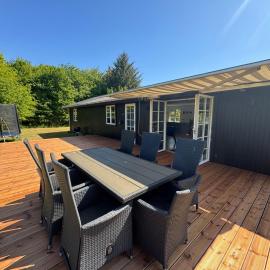 Kyndeløse में, होटल Renoveret sommerhus nær fjord - Stor terrasse, have & plads til 7 gæster