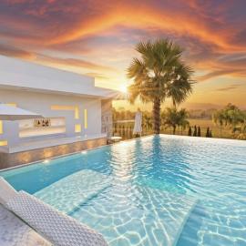 Palm Villa - Award Winning Modern Luxury & Exclusive Villa, hotel v destinaci Chiang Mai