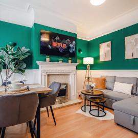 Green Haven Sheffield 2 Bath Parking 14PPL, hotel em Nether Edge