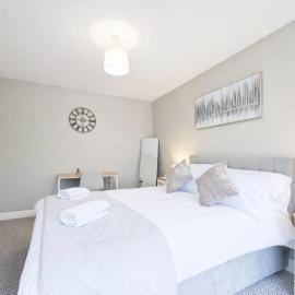2 Bed Flat, Newcastle, 5 min to City, Free parking - Pass the Keys