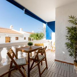 Jasmine Apartment - Heated Pool & Cozy Patio