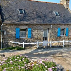 TY FORN - Maison Typique à Esquibien - AD5009、Esquibienのホテル