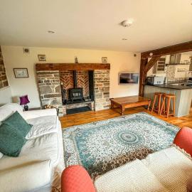 Orchard Stables 3 en-suite Bedrooms Parking Wifi, hotel in Highbridge