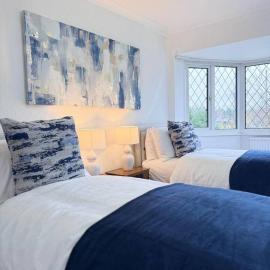Prestige 4BR Home, Garden & Parking, hotel en Olton