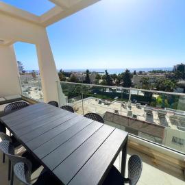 Marina Sea Breeze Apartment, Sleeps 8, Free Wi-Fi