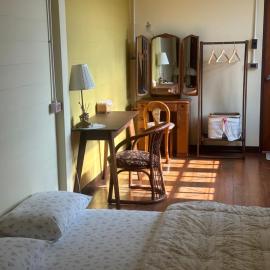 Febb x Vintage Room, hotel in Ban Ko Takhian