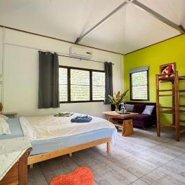 Similan Home Stay, hotel in Ban Lam Ru (1)
