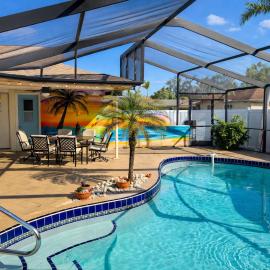 Bradenton Retreat Near AMI with Spa Shower, Pool & Hot Tub, hotel em Bradenton