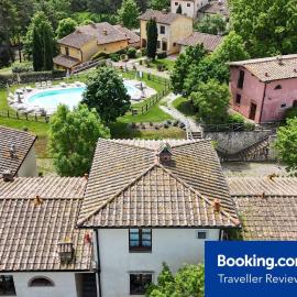 Apartment with Pool near San Gimignano - I Senesi