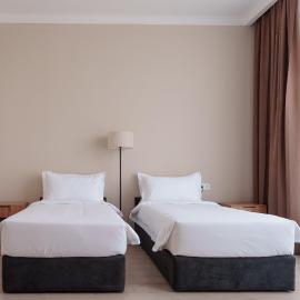 Ton Azure Hotel, отель в городе Tong