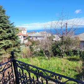 Historic 1903 Mansion with Courtyards & Sea Views, ξενοδοχείο στη Ζαγορά