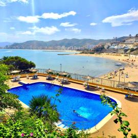 Isla de los Pensamientos, Hotel in Faro de Cullera