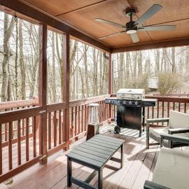 ‘Raley's Retreat’ w/ Hot Tub: 2 Mi to Dtwn Boone!, hotel in Boone