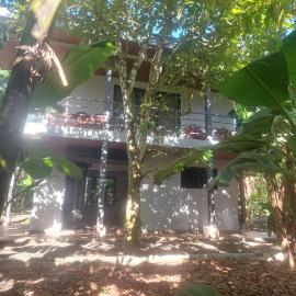 Family Cabin Surrounded by Nature - Patio & Pool, viešbutis mieste Sagrada Familia