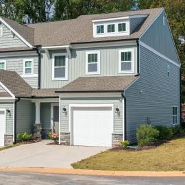 Brand New Townhome 2024 Great Deal, hotel in Greensboro