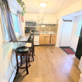 2 BD, pet friendly, 10 min to Pier Parking for 3