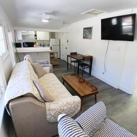 2 BD 7 min to beach Pets Ok 2 FREE parking