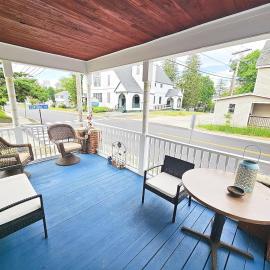 Spacious 4BD apt Sleeps 10 Walk to beach 7 min