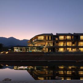 QianLi Zou Danqi Fuxi Pan Hotel, מלון בהואיג'ו
