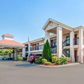 Econo Lodge Inn & Suites Murfreesboro Shopping District