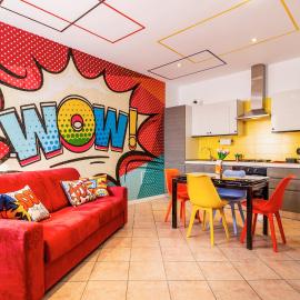 Black & White or Pop Art - Design Apartments with Parking & WiFi, hotel v destinácii Saronno