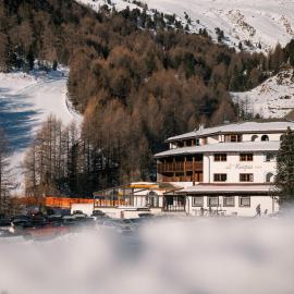 Sporthotel Kurzras, hotelli kohteessa Maso Corto