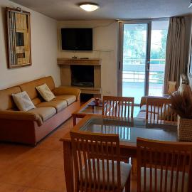 Kfardebian में, होटल 2-Bedroom Chalet for Ski and Summer