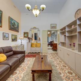 Charming Central 2BR Townhouse with Rooftop Terrace, hotel in St. Julianʼs