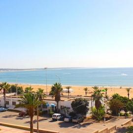 New Luxury Apartment 103sqm with Sea View Unlimited WiFi and Optical Fiber, hotel in Agadir