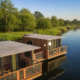 Domy na wodzie - Cabins on the river, Hotel in Posen