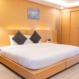 Curve Boutique Hotel
