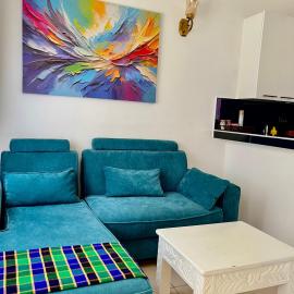 Magenta Apartment