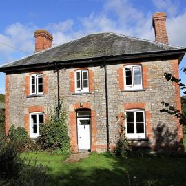The Farmhouse, hotel in Winsham
