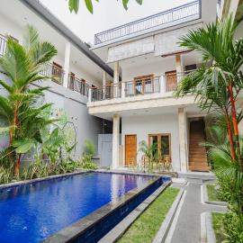 Kayuma House Canggu, Hotel in Canggu