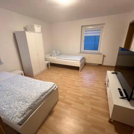 Monteurwohnung nähe Leuna, Halle und Leipzig, hotell i Braunsbedra