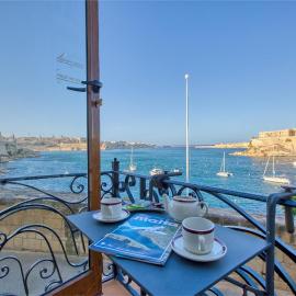Charming City Stay close to Seafront