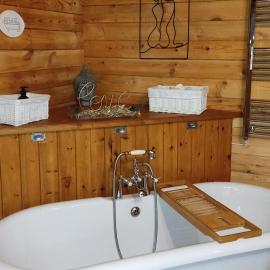 Forest Cabin Retreat-Sleeps 2-Garden Wifi Trails, готель у місті Фордінґбрідж