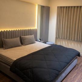 Luxury room private 1BR in 3BHK, hotel a Bodakdev