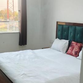 Shyam Krapa, hotel i Rīngas