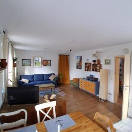 Ferienwohnung "MiJo", familienfreundlich mit Charme & Ostseenah, hotell i Kröpelin