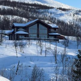 Målselv Fjellandsby Nordlyshytte, hotel en Bergset
