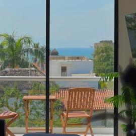 2BR Condo with Ocean View near beach, hotel en Bucerías