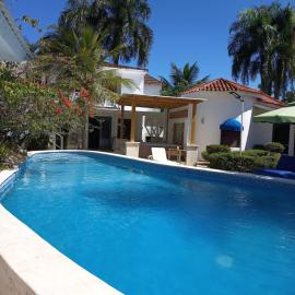 Villas Carela, Villas Privadas con Piscina y Jacuzzi a 2 Minutos de la Playa de Cabarete, hotel Cabaretében
