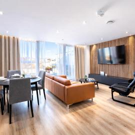 Luxury Designer 2-Bed Apartment, Reef Manor, Walk to Beach, Hotel in Bournemouth