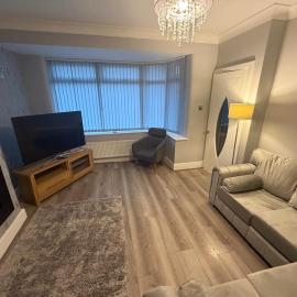 2 Bed house - Brighouse close to McDonalds and B&M