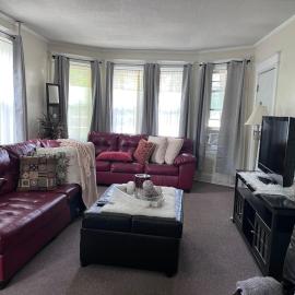 Eden's Cozy Oasis, hotelli kohteessa Windsor