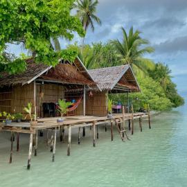 Isiie Homestay, hotel in Merpati