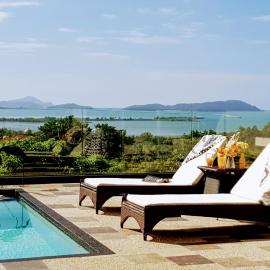 Aislinn Seaview Villa in Nature