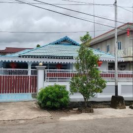 TM guest house 2, hotel v destinaci Singkawang